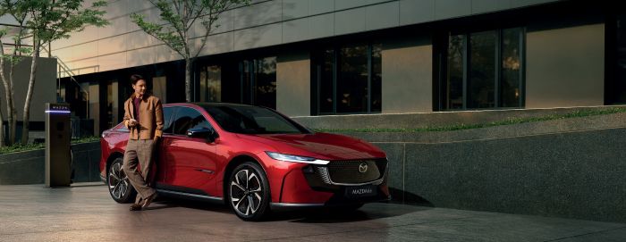 BR MAZDA6e_Photo_P8-P9-01